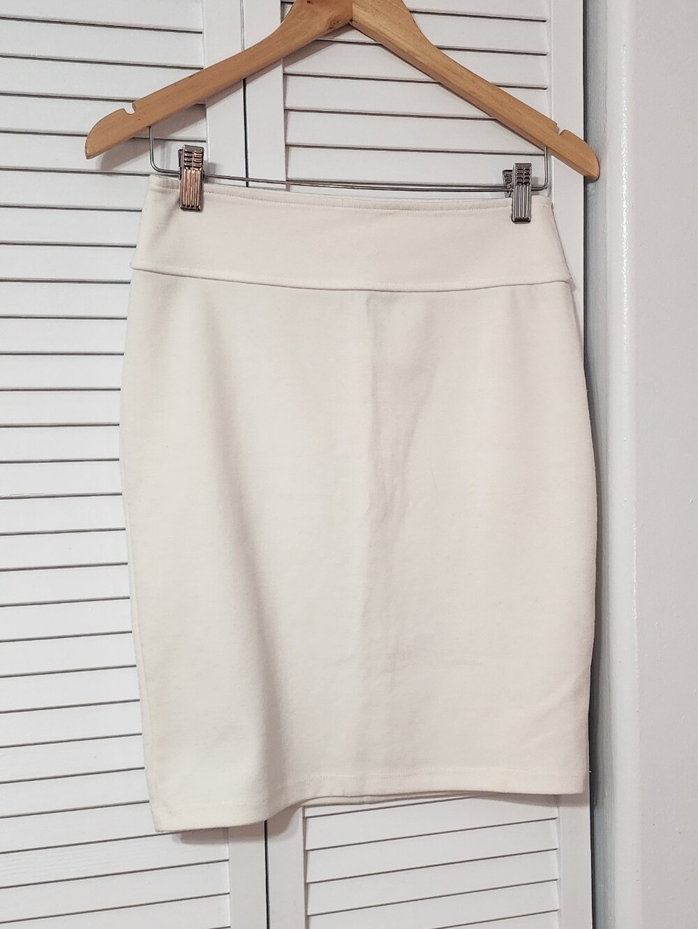 Popular- Classic Light Cream Pencil Skirt - Sleek Office & Casual Staple